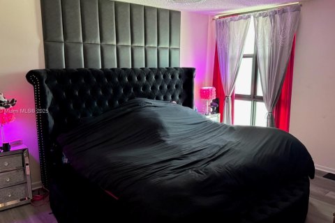 Condo in Fort Lauderdale, Florida, 2 bedrooms  № 1955882 - photo 7