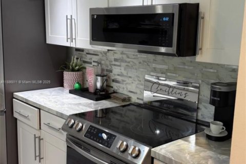 Condo in Fort Lauderdale, Florida, 2 bedrooms  № 1955882 - photo 3