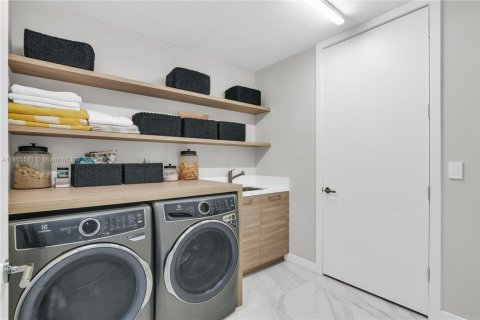 Купить кондоминиум в Бока-Ратон, Флорида 2 спальни, 240.43м2, № 1980903 - фото 11