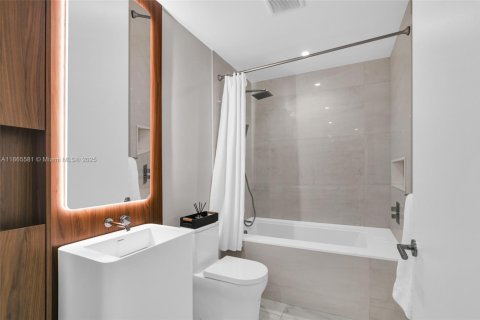 Купить кондоминиум в Бока-Ратон, Флорида 2 спальни, 240.43м2, № 1980903 - фото 12