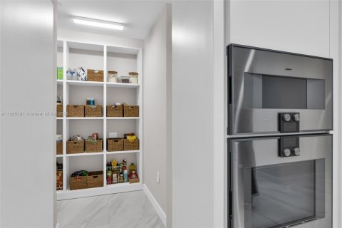 Купить кондоминиум в Бока-Ратон, Флорида 2 спальни, 240.43м2, № 1980903 - фото 9