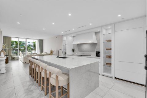 Кондоминиум с 2 спальнями в Бока-Ратон, Флорида № 1980903