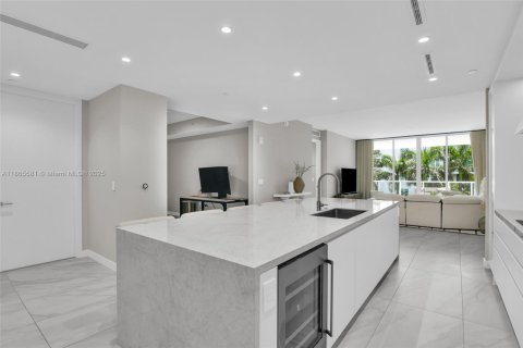 Купить кондоминиум в Бока-Ратон, Флорида 2 спальни, 240.43м2, № 1980903 - фото 3