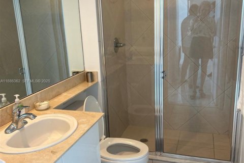 Condominio en alquiler en Miami, Florida, 2 dormitorios, 113.99 m2 № 1942584 - foto 14