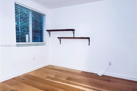 Townhouse in Miami, Florida 2 bedrooms, 92.9 sq.m. № 2033952 - photo 10