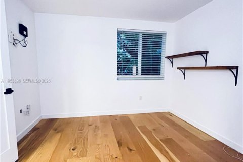 Townhouse in Miami, Florida 2 bedrooms, 92.9 sq.m. № 2033952 - photo 19