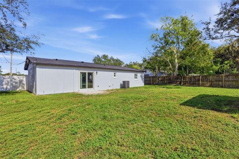 Villa ou maison à vendre à Ormond Beach, Floride: 3 chambres, 101.17 m2 № 2416699 - photo 4