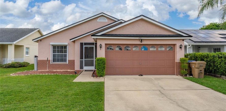 Villa ou maison à Kissimmee, Floride 3 chambres, 127.93 m2 № 2148893