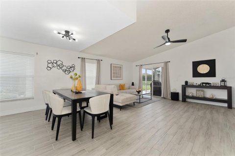 Villa ou maison à louer à Kissimmee, Floride: 3 chambres, 127.93 m2 № 2148893 - photo 8