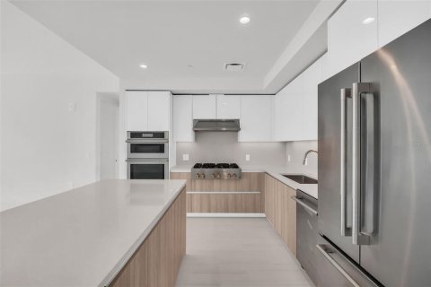 Condo in Saint Petersburg, Florida, 3 bedrooms  № 2145622 - photo 7