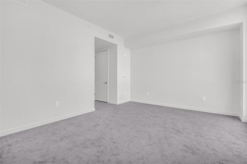 Condo in Saint Petersburg, Florida, 3 bedrooms  № 2145622 - photo 24