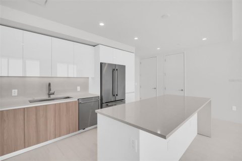 Condo in Saint Petersburg, Florida, 3 bedrooms  № 2145622 - photo 11
