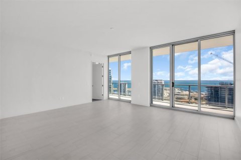 Condo in Saint Petersburg, Florida, 3 bedrooms  № 2145622 - photo 17