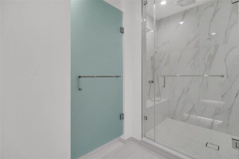 Condo in Saint Petersburg, Florida, 3 bedrooms  № 2145622 - photo 28