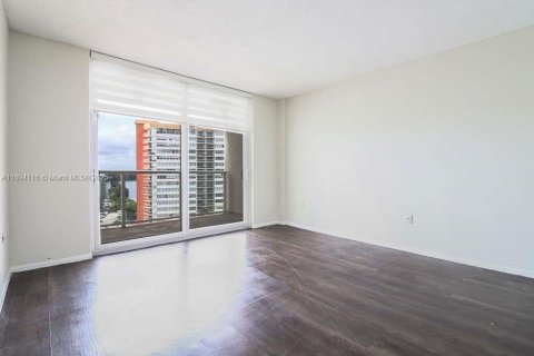Condominio en alquiler en Miami, Florida, 1 dormitorio, 74.41 m2 № 1945891 - foto 12