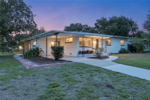 Casa en Orlando, Florida 3 dormitorios, 145.76 m2 № 2117044