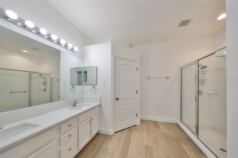 House in Valrico, Florida 4 bedrooms, 201.78 sq.m. № 1424947 - photo 23