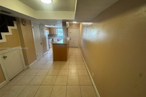 Touwnhouse à louer à Davie, Floride: 2 chambres, 90.95 m2 № 2435756 - photo 2
