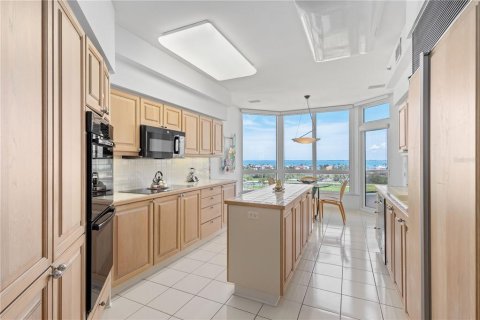 Condominio en venta en Longboat Key, Florida, 3 dormitorios, 220.64 m2 № 1718209 - foto 12