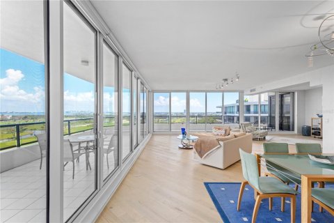 Condominio en venta en Longboat Key, Florida, 3 dormitorios, 220.64 m2 № 1718209 - foto 11