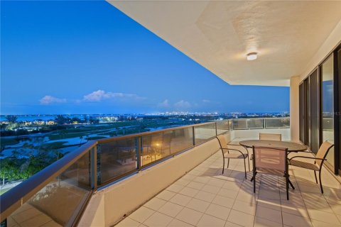 Condominio en venta en Longboat Key, Florida, 3 dormitorios, 220.64 m2 № 1718209 - foto 27