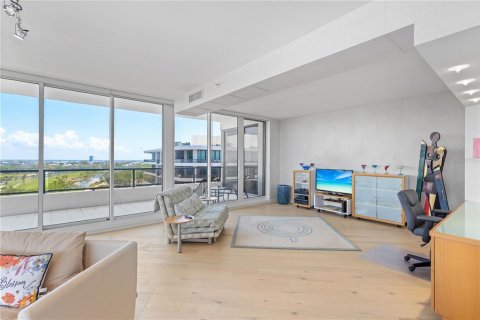 Condominio en venta en Longboat Key, Florida, 3 dormitorios, 220.64 m2 № 1718209 - foto 9