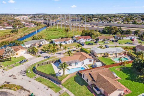 Villa ou maison à vendre à Homestead, Floride: 5 chambres, 180.04 m2 № 2046280 - photo 7