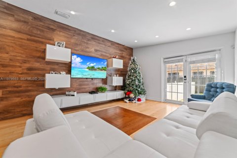 Villa ou maison à vendre à Homestead, Floride: 5 chambres, 180.04 m2 № 2046280 - photo 13