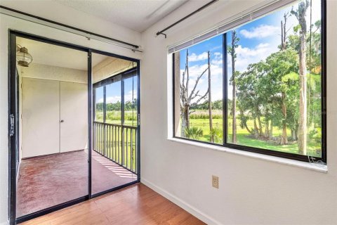 Condo in Oldsmar, Florida, 2 bedrooms  № 2201978 - photo 14