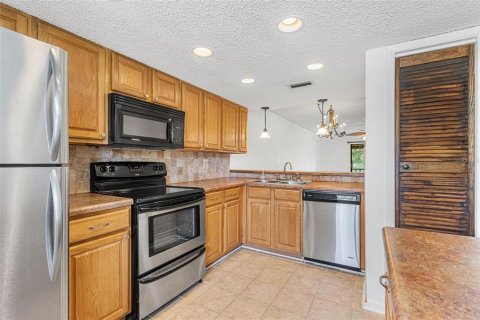 Condo in Oldsmar, Florida, 2 bedrooms  № 2201978 - photo 5