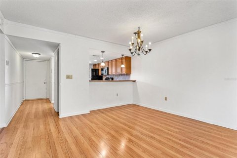 Condo in Oldsmar, Florida, 2 bedrooms  № 2201978 - photo 8