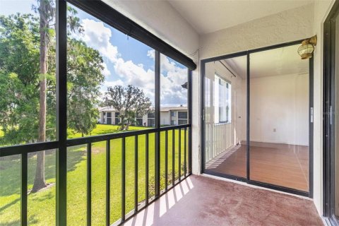 Condo in Oldsmar, Florida, 2 bedrooms  № 2201978 - photo 19