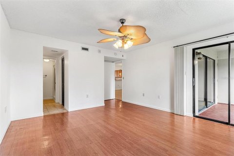 Condo in Oldsmar, Florida, 2 bedrooms  № 2201978 - photo 13