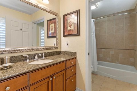 Condo in Four Corners, Florida, 3 bedrooms  № 1884636 - photo 11
