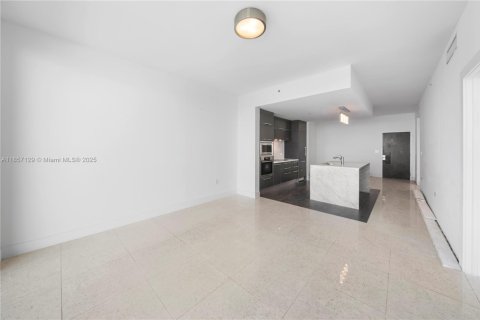 Снять в аренду кондоминиум в Майами, Флорида 1 спальня, 87.14м2, № 1960232 - фото 7