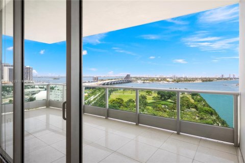 Снять в аренду кондоминиум в Майами, Флорида 1 спальня, 87.14м2, № 1960232 - фото 4