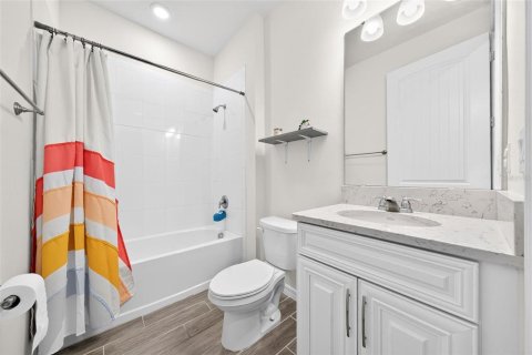 Villa ou maison à vendre à Sanford, Floride: 4 chambres, 191.01 m2 № 2347145 - photo 16