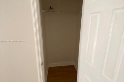 Copropriété à vendre à Miami Beach, Floride: 37.16 m2 № 2013884 - photo 11