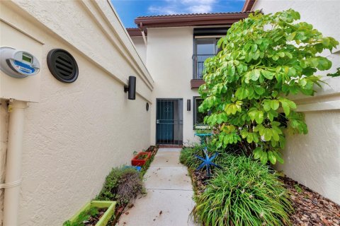 Townhouse in Sarasota, Florida 2 bedrooms, 164.99 sq.m. № 1886918 - photo 2