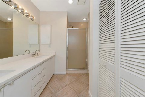 Townhouse in Sarasota, Florida 2 bedrooms, 164.99 sq.m. № 1886918 - photo 24