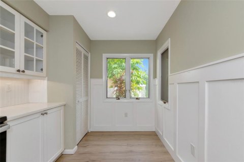 Townhouse in Sarasota, Florida 2 bedrooms, 164.99 sq.m. № 1886918 - photo 10