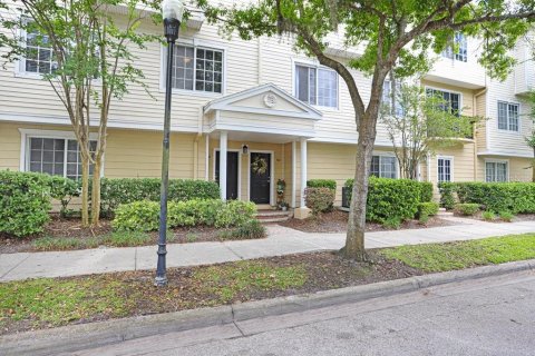Adosado en Tampa, Florida 4 dormitorios, 211.91 m2 № 2097961
