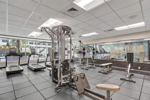 Condominio en alquiler en Miami, Florida, 1 dormitorio, 76.64 m2 № 1861388 - foto 25
