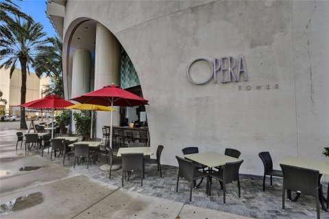 Condominio en alquiler en Miami, Florida, 1 dormitorio, 76.64 m2 № 1861388 - foto 19