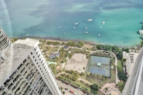 Condominio en alquiler en Miami, Florida, 1 dormitorio, 76.64 m2 № 1861388 - foto 3