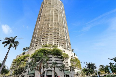 Condominio en alquiler en Miami, Florida, 1 dormitorio, 76.64 m2 № 1861388 - foto 20