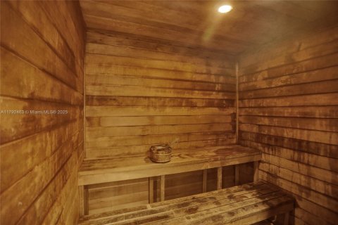 Condominio en alquiler en Miami, Florida, 1 dormitorio, 76.64 m2 № 1861388 - foto 29