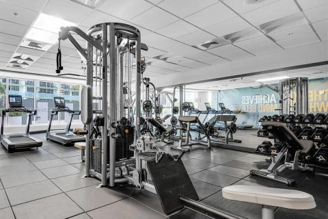 Condominio en alquiler en Miami, Florida, 1 dormitorio, 76.64 m2 № 1861388 - foto 27