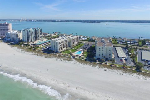 Condominio en alquiler en Clearwater, Florida, 3 dormitorios, 150.87 m2 № 1792296 - foto 2