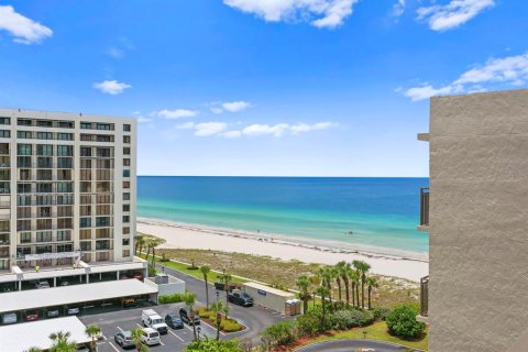 Condominio en alquiler en Clearwater, Florida, 3 dormitorios, 150.87 m2 № 1792296 - foto 1